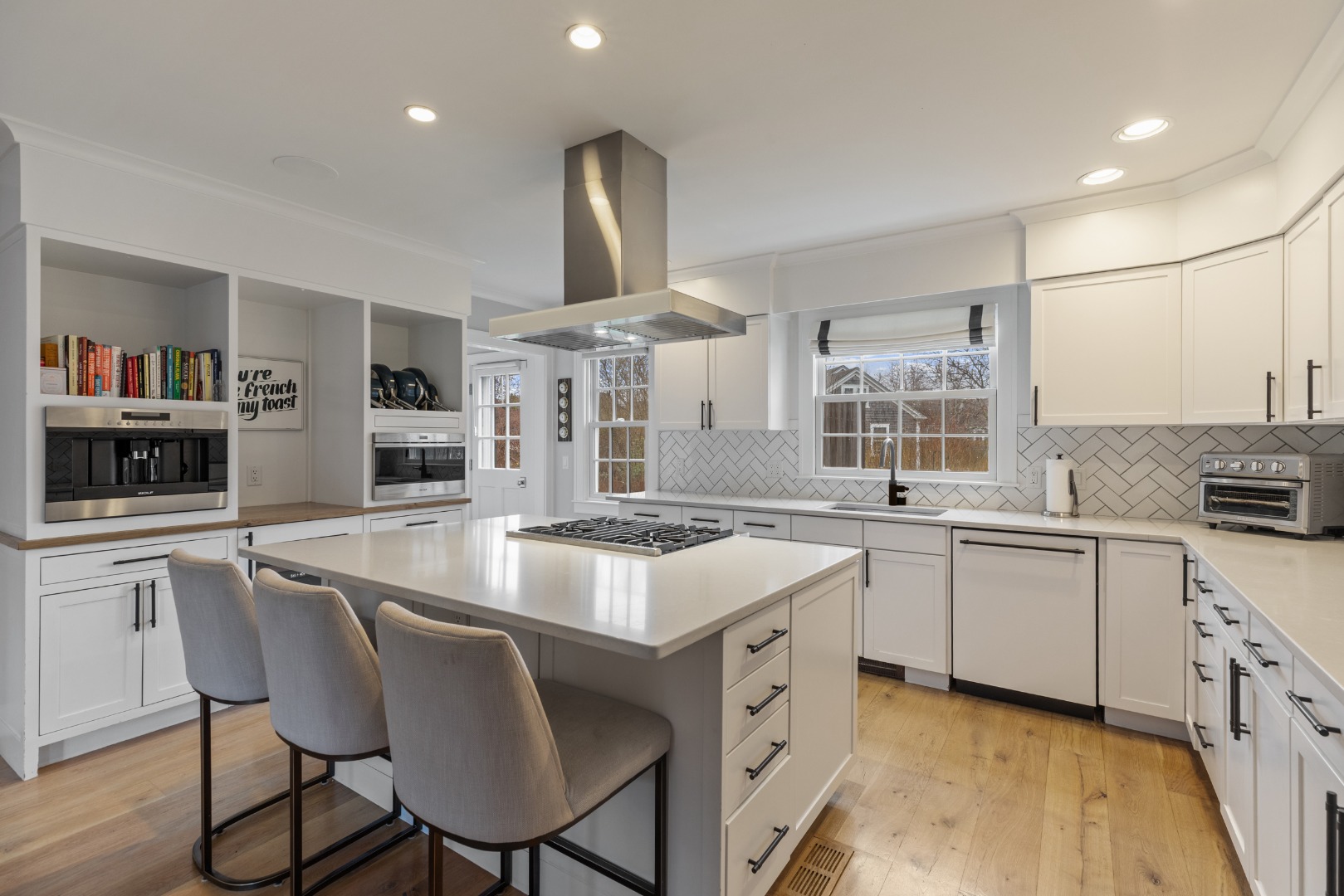 50 Hummock Pond Road Nantucket, MA 02554 - Photo 4 of 33 Gallery Image 4