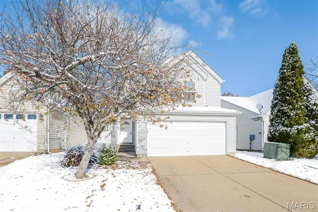 $2,010 | 11253 Liberty Landing Drive, Florissant, MO 63033