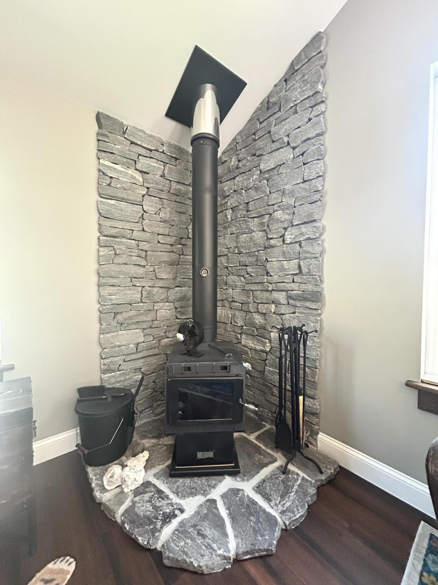 208 New Road Arundel, ME 04046 - Photo 25 of 64 IMG_2323