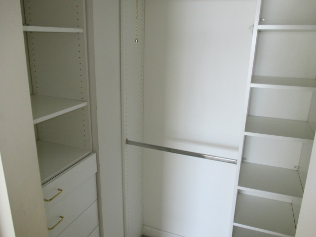 70 West Huron Street, Unit 1302 Chicago, IL 60654 - Photo 9 of 11