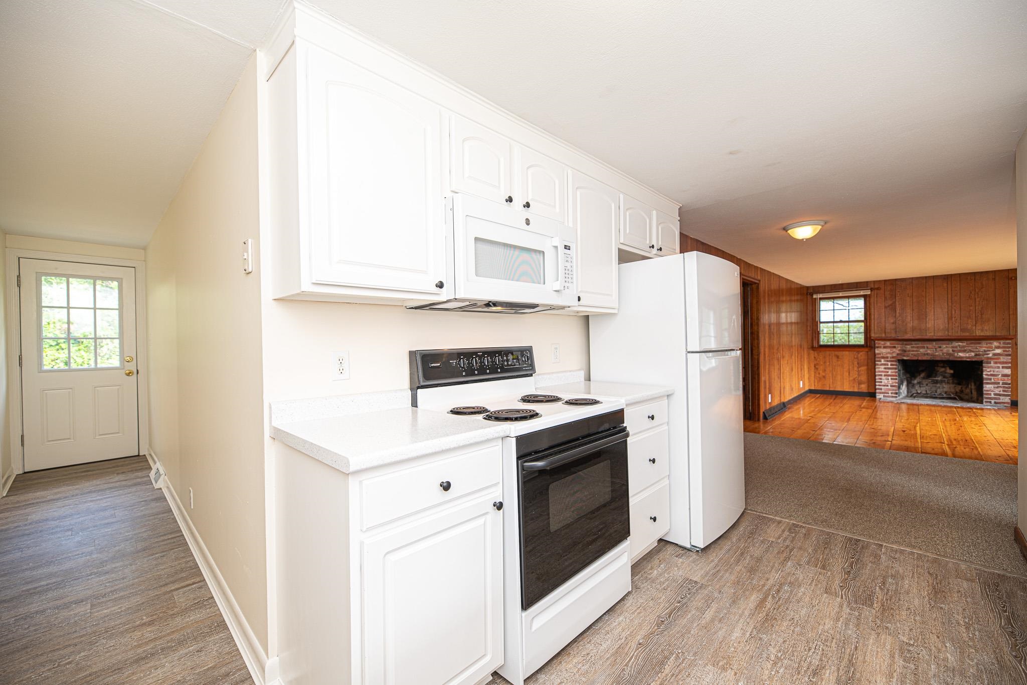 21 Dow Lane Rye, NH 03870 - Photo 5 of 38