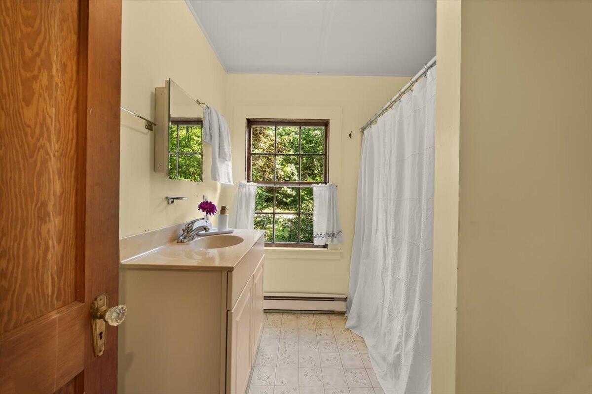 89 F R Lillie Road Woods Hole, MA 02543 - Photo 13 of 30 Primary Ensuite Full Bath