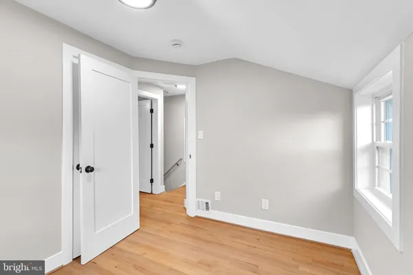 $730,000 | 5105 11th Street South, Arlington, VA 22204