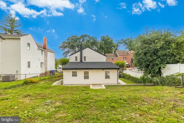 $730,000 | 5105 11th Street South, Arlington, VA 22204