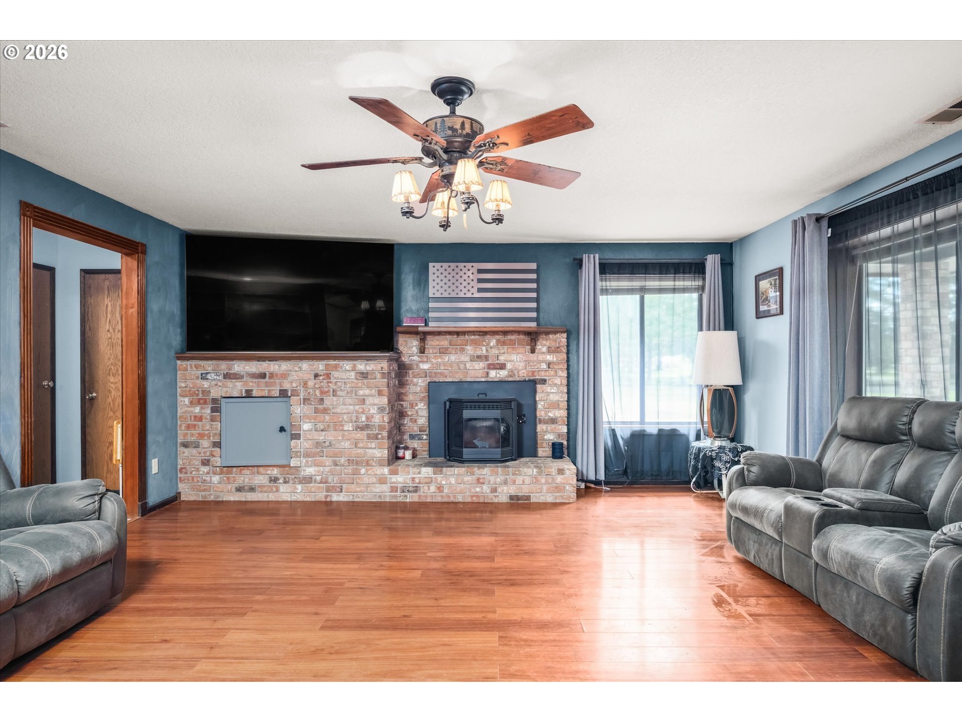 38613 Highway 58 Dexter, OR 97431 - Photo 5 of 30