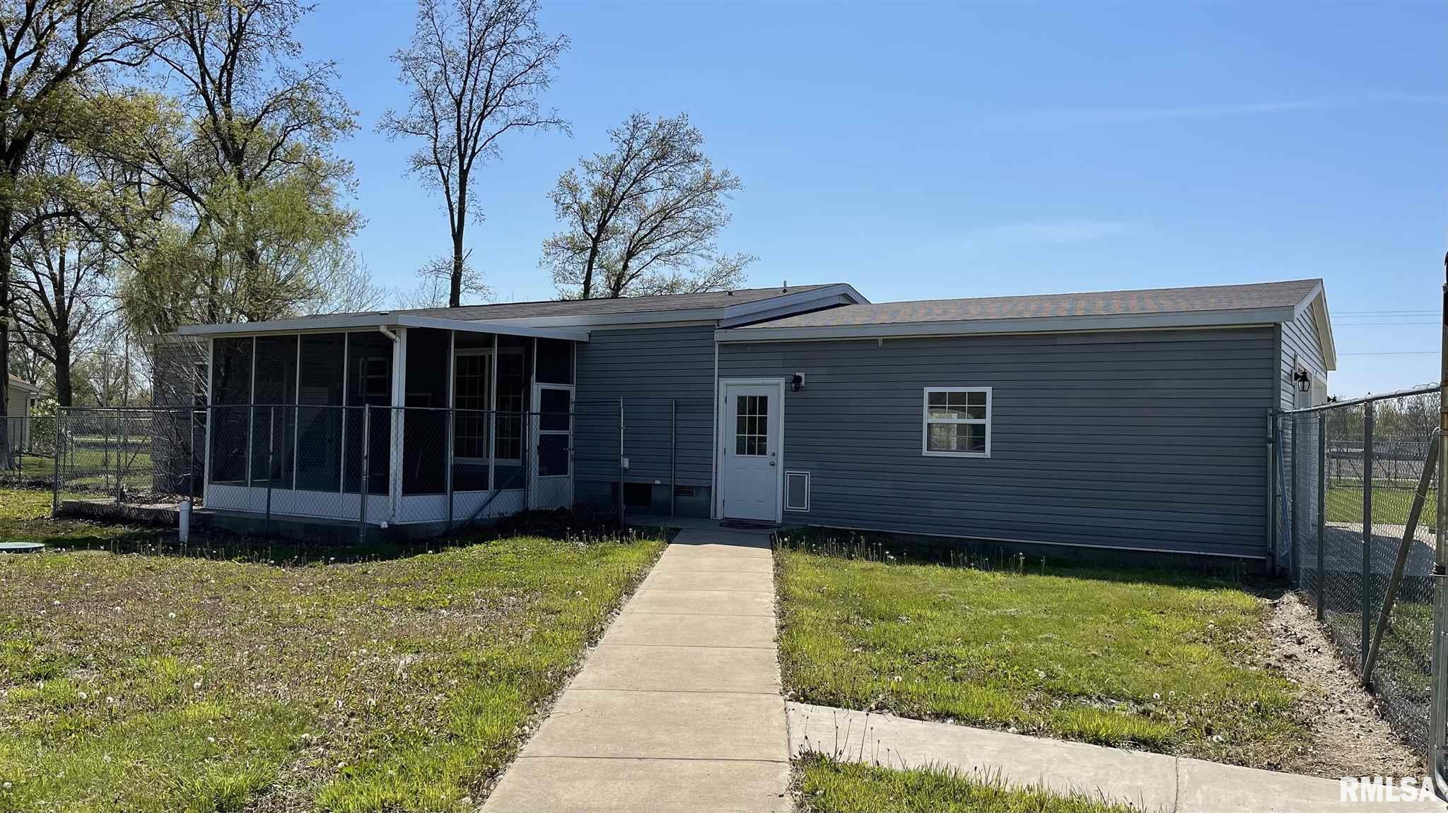 2902 Old 51 Road Sandoval, IL 62882 - Photo 34 of 49