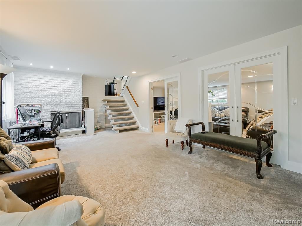 1021 Dowling Road Bloomfield Hills, MI 48304 - Photo 33 of 58 Gallery Image 33