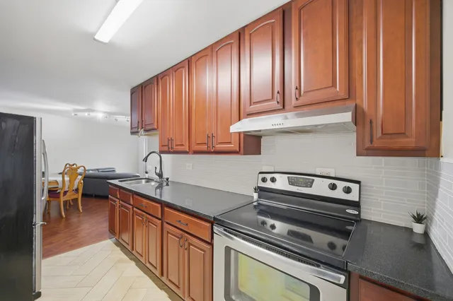 $159,900 | 5600 Astor Lane, Unit 315, Rolling Meadows, IL 60008