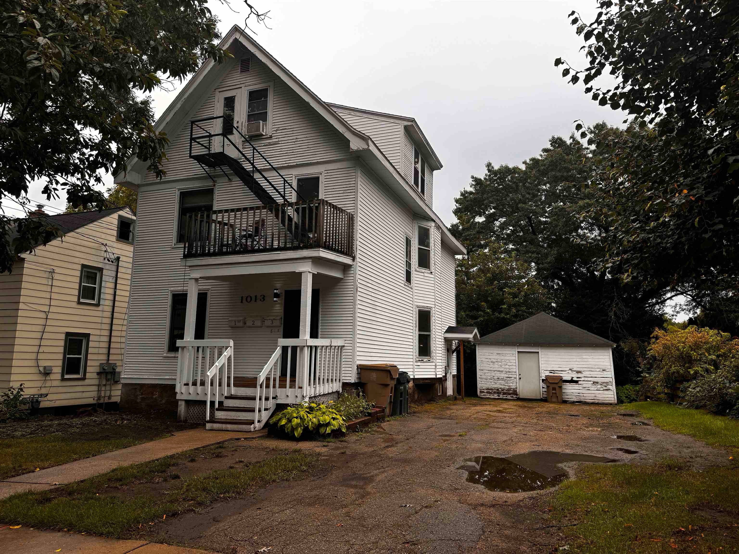 1013 Colby Street Madison, WI 53715 - Photo 1 of 12 Gallery Image 1