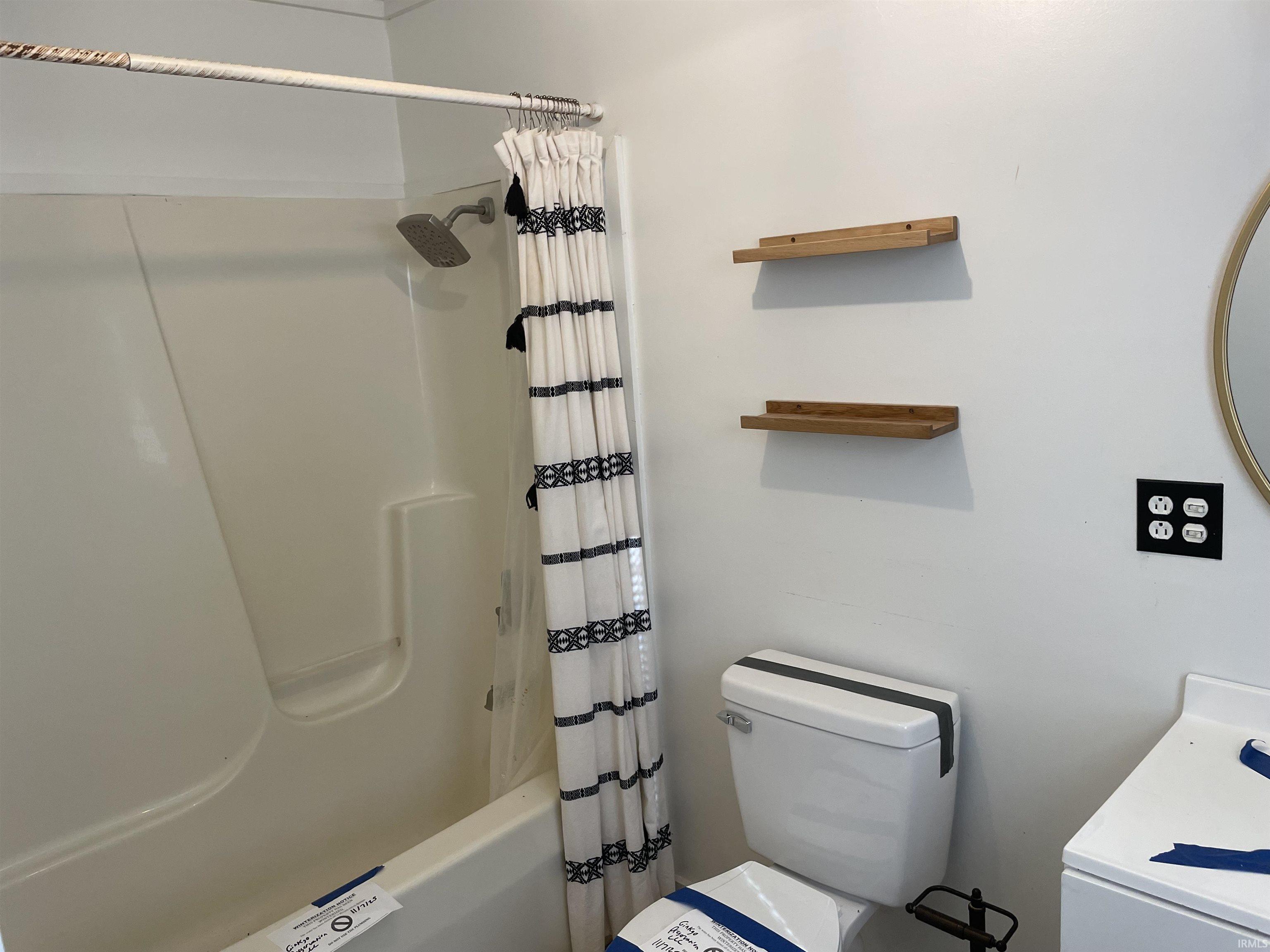 2024 Round A Bout Road Monticello, IN 47960 - Photo 17 of 19