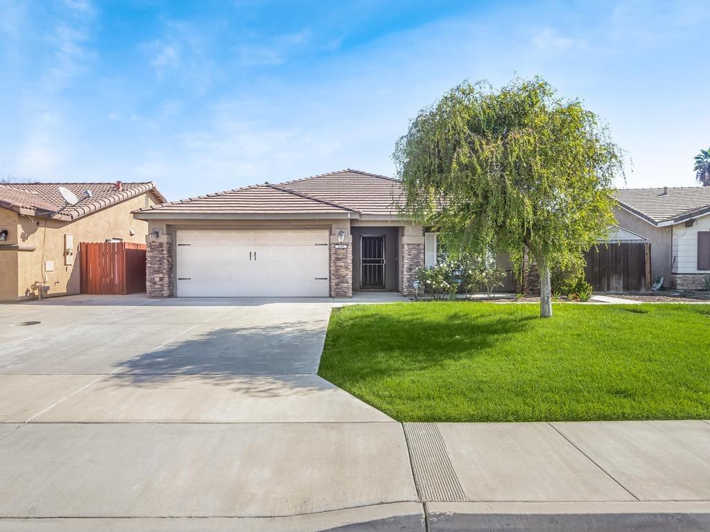 2443 Ranier Way Hanford, CA 93230 - Photo 1 of 30 Gallery Image 1