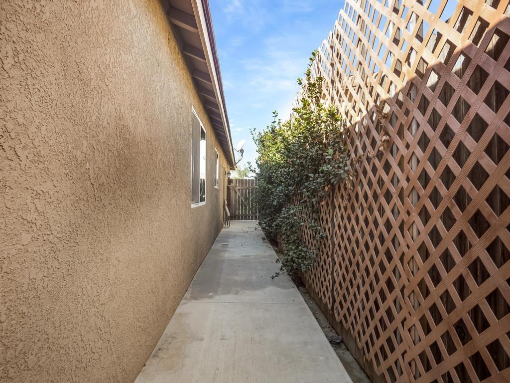2443 Ranier Way Hanford, CA 93230 - Photo 24 of 30 Gallery Image 24