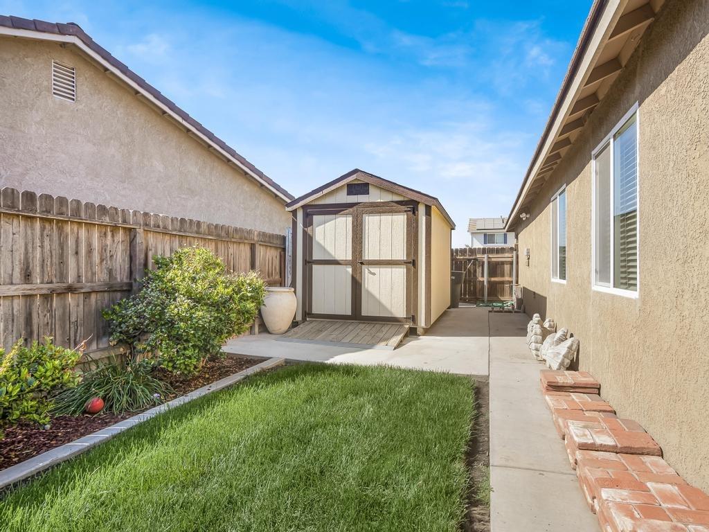 2443 Ranier Way Hanford, CA 93230 - Photo 28 of 30 Gallery Image 28
