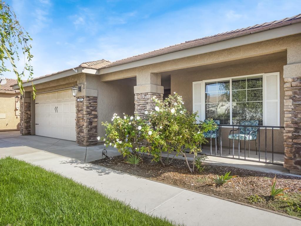 2443 Ranier Way Hanford, CA 93230 - Photo 3 of 30 Gallery Image 3