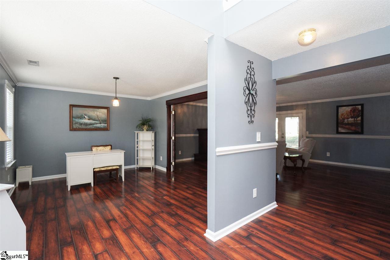 207 Old Orchard Road Greer, SC 29650 - Photo 5 of 30 Gallery Image 5