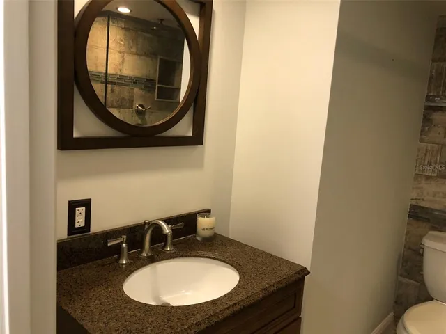 $2,650 | 301 South Gulfstream Avenue, Unit 301, Sarasota, FL 34236