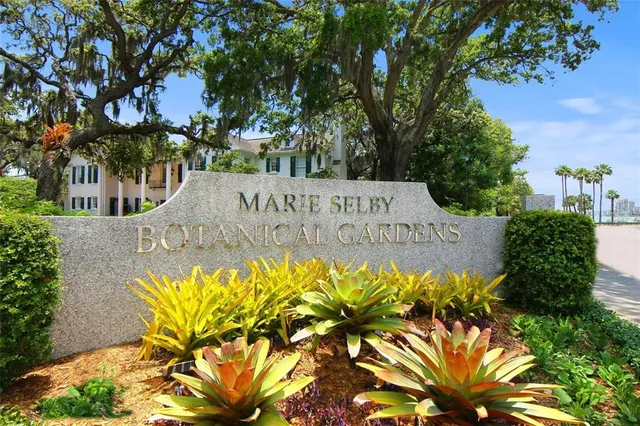 $2,650 | 301 South Gulfstream Avenue, Unit 301, Sarasota, FL 34236