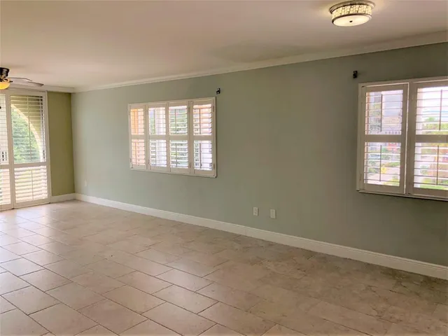 $2,650 | 301 South Gulfstream Avenue, Unit 301, Sarasota, FL 34236