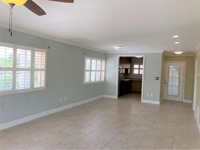 $2,650 | 301 South Gulfstream Avenue, Unit 301, Sarasota, FL 34236