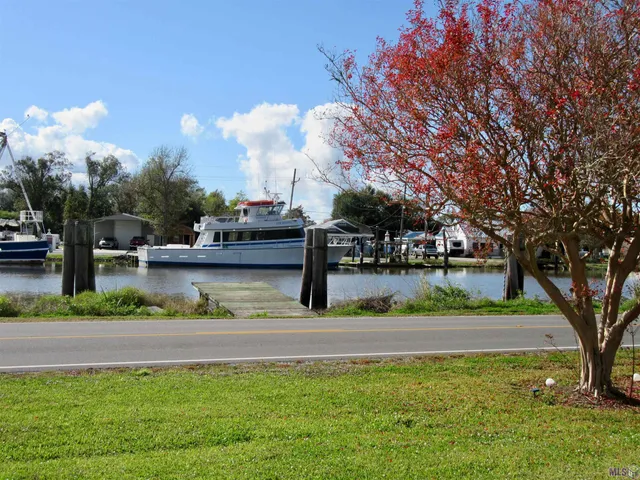 $180,000 | 18653 East Main Street, Galliano, LA 70354