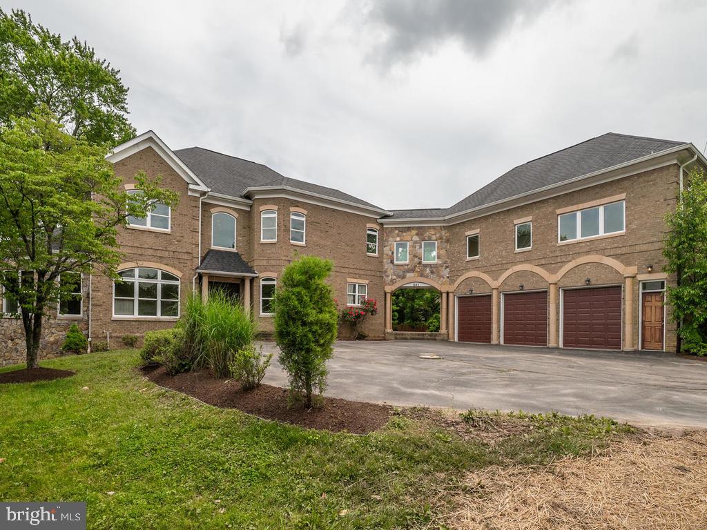 1645 Kirby Road McLean, VA 22101 - Photo 2 of 64