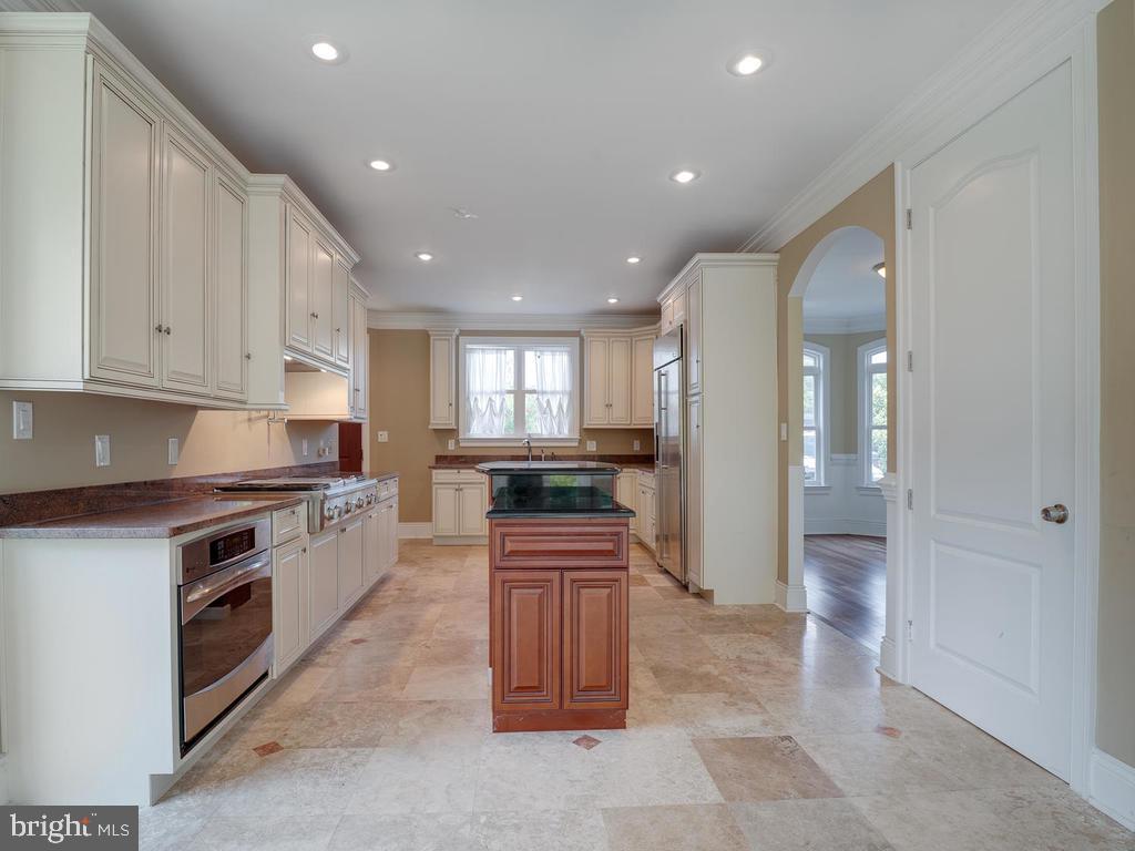 1645 Kirby Road McLean, VA 22101 - Photo 12 of 64