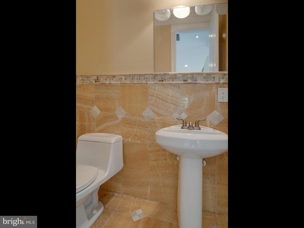 1645 Kirby Road McLean, VA 22101 - Photo 21 of 64