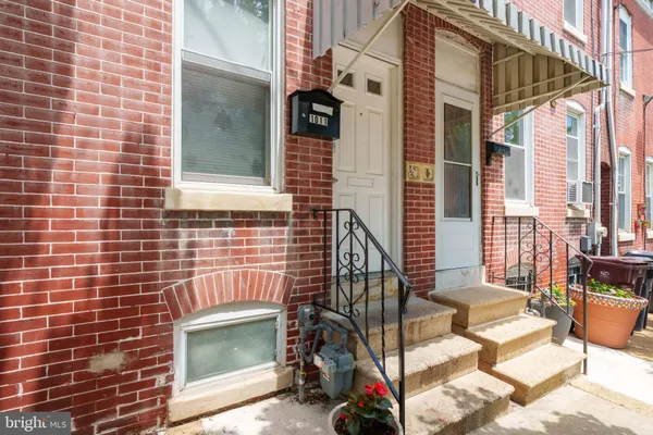 $2,400 | 1011 West 5th Street, Wilmington, DE 19805