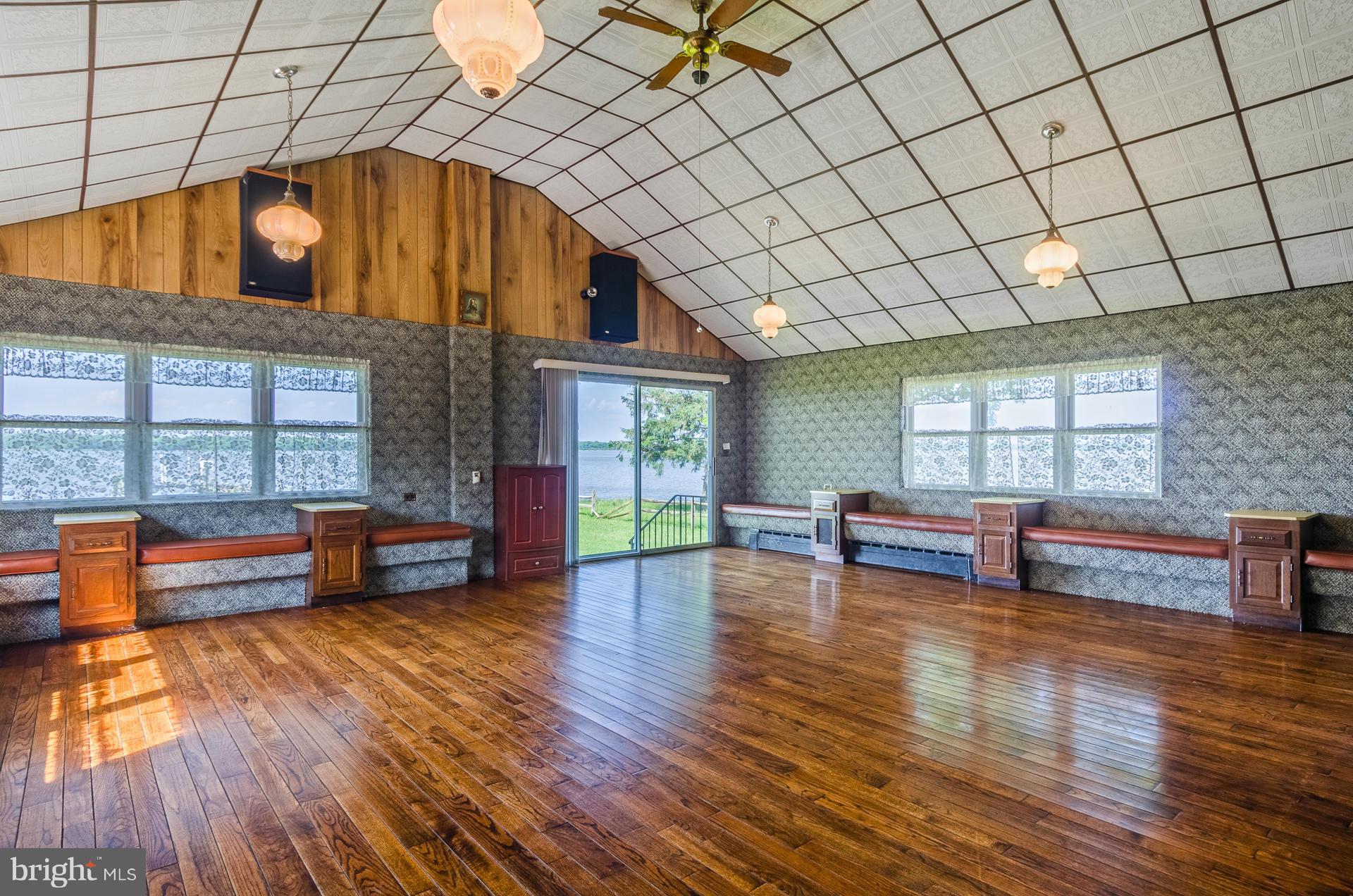 7432 Greenbank Road Baltimore, MD 21220 - Photo 3 of 29 Family Room