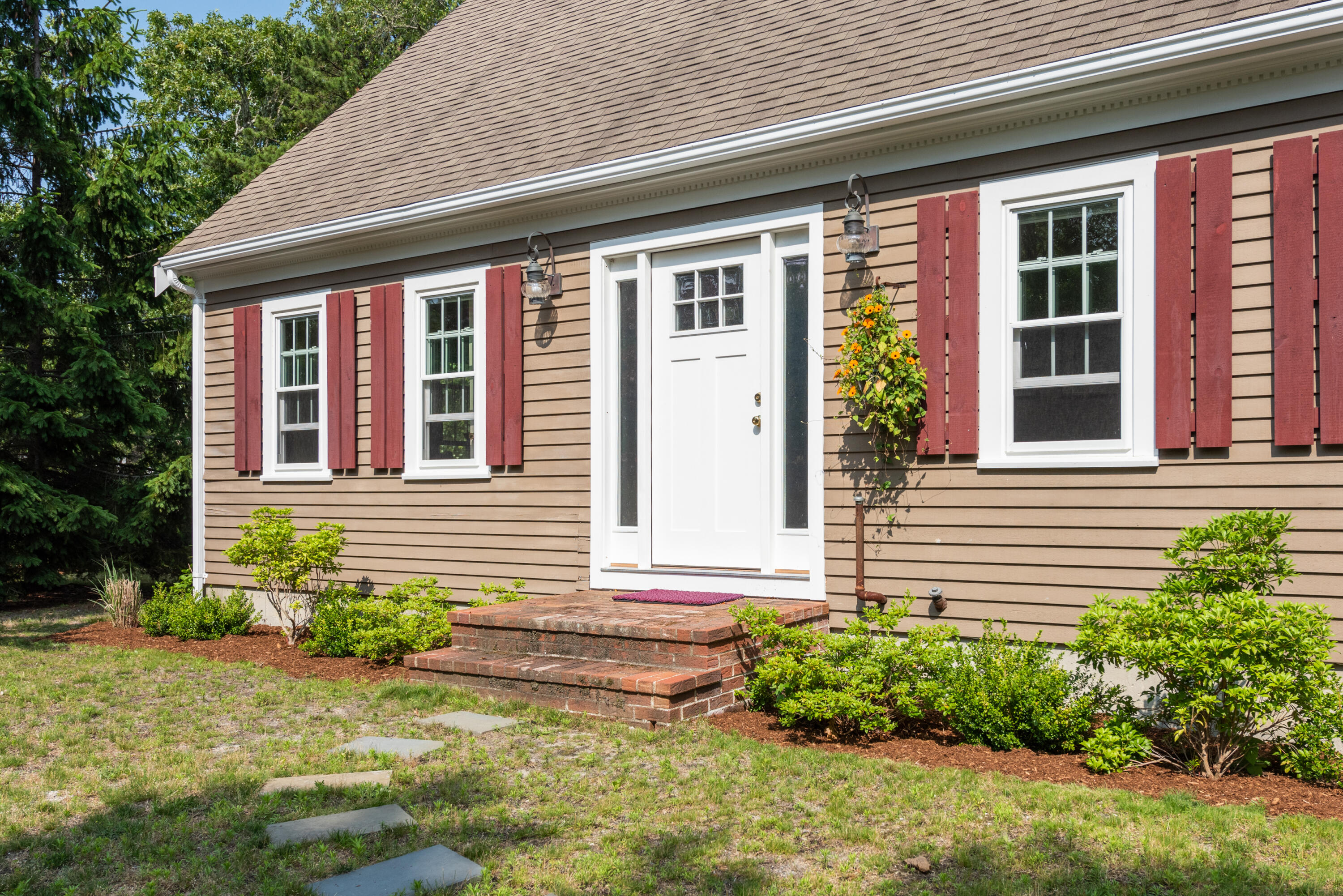 17 Goose Pond Road Chatham, MA 02633 - Photo 3 of 31 Frontview