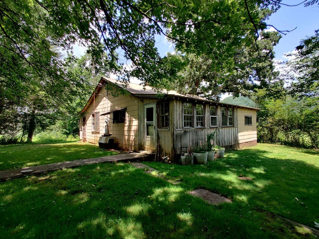 161 Tom Henry Road Townsend, TN 37882 - Photo 17 of 26