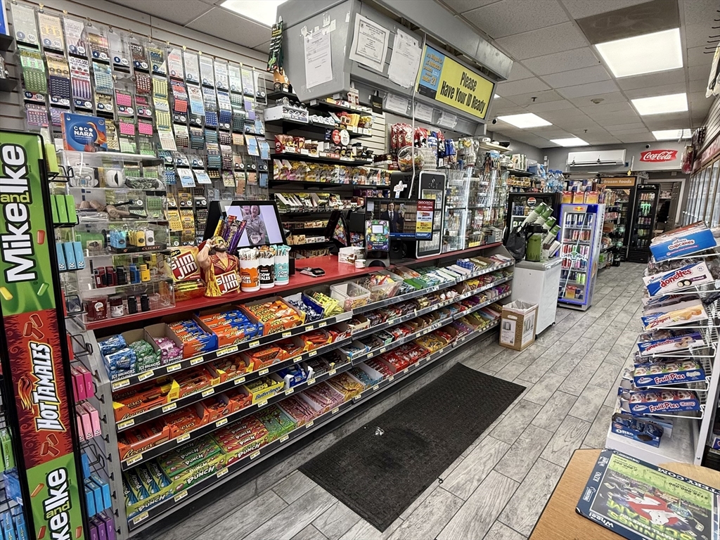 709 Main Street Worcester, MA 01608 - Photo 11 of 21