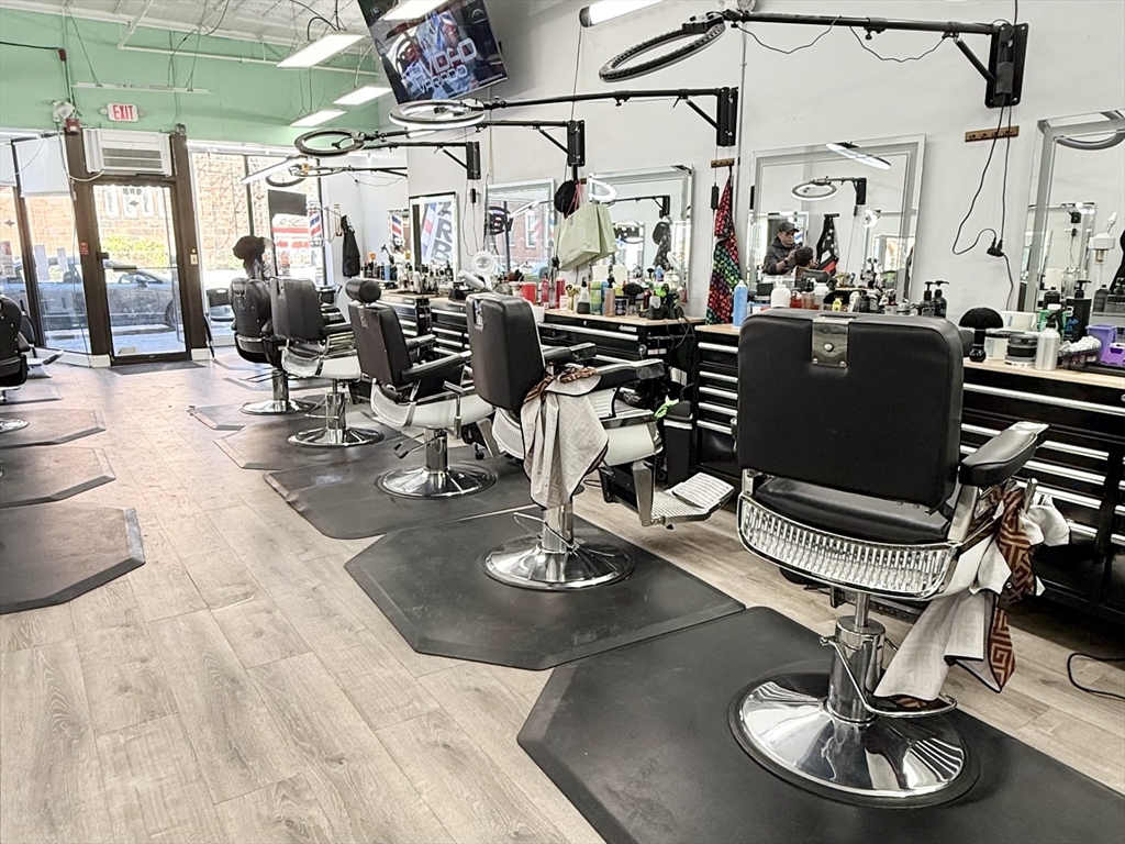 709 Main Street Worcester, MA 01608 - Photo 13 of 21