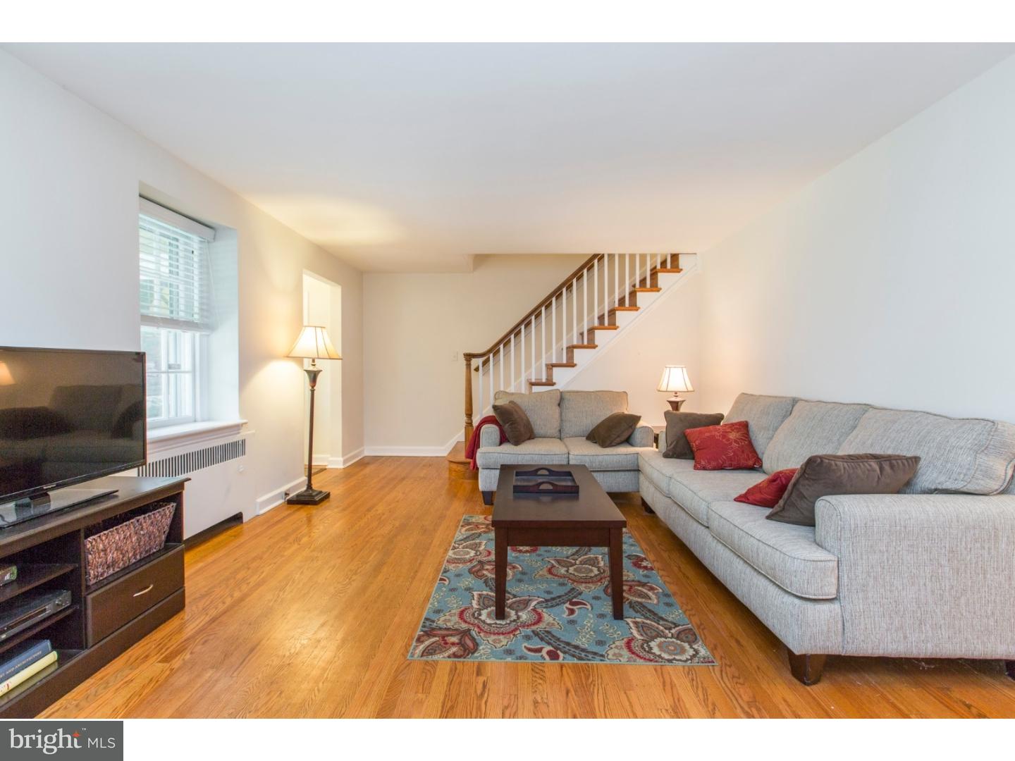 340 Montier Road Glenside, PA 19038 - Photo 3 of 24 Living Room
