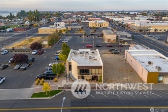 310 South Balsam Street Moses Lake, WA 98837 - Photo 10 of 10 an aerial view of a house with yard swimming pool and ocean view