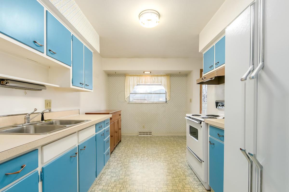 1310 Bernhard Road Columbus, OH 43227 - Photo 6 of 15 Gallery Image 6