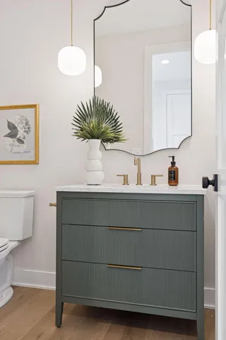 $1 | 330 11th Avenue North, Hopkins, MN 55343