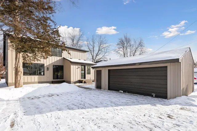 $1 | 330 11th Avenue North, Hopkins, MN 55343