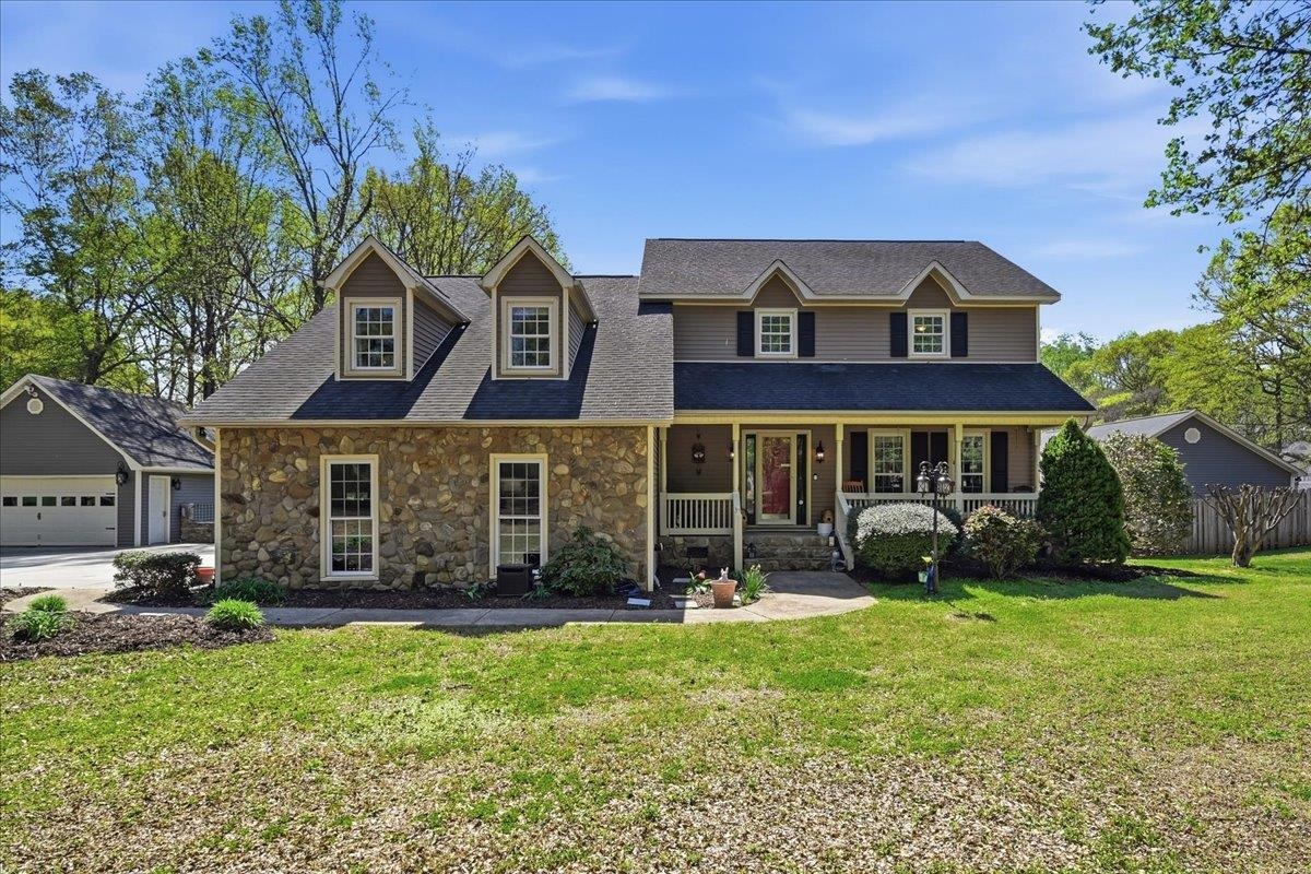 267 Farm Lake Road Boiling Springs, SC 29316 - Photo 1 of 31