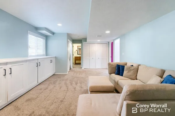 $360,000 | 7115 12th Avenue, Jenison, MI 49428