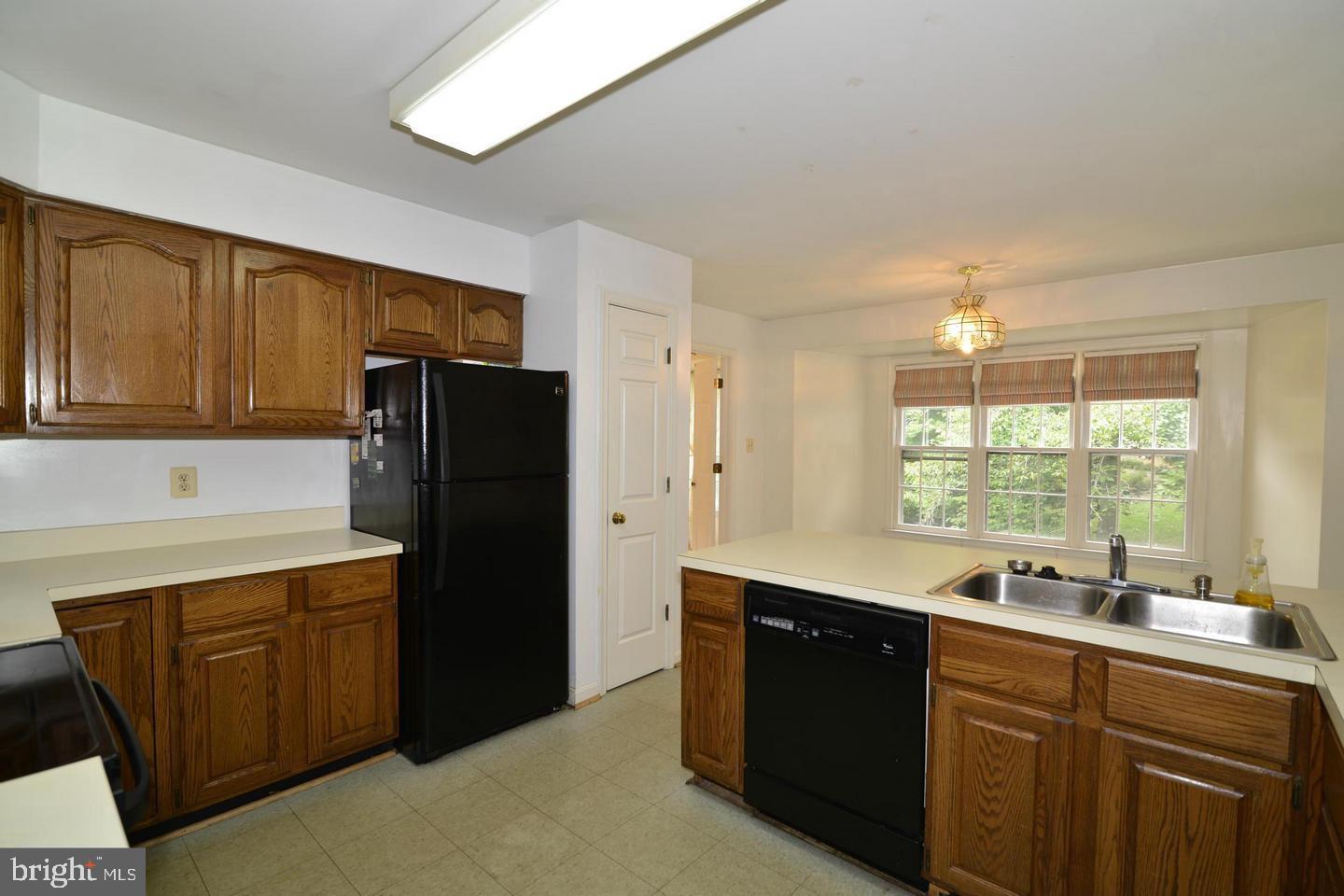 11620 Havenner Road Fairfax Station, VA 22039 - Photo 5 of 25