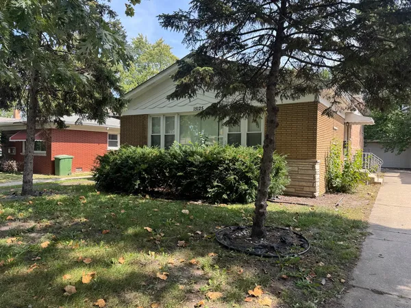 $2,900 | 15125 East End Avenue, Dolton, IL 60419