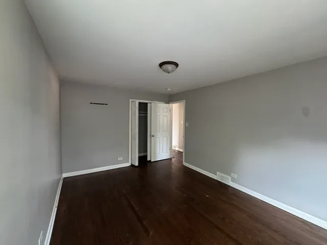 $2,850 | 15125 East End Avenue, Dolton, IL 60419