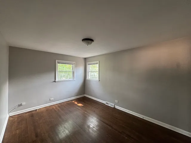 $2,850 | 15125 East End Avenue, Dolton, IL 60419