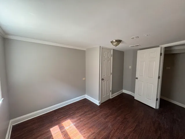 $2,850 | 15125 East End Avenue, Dolton, IL 60419