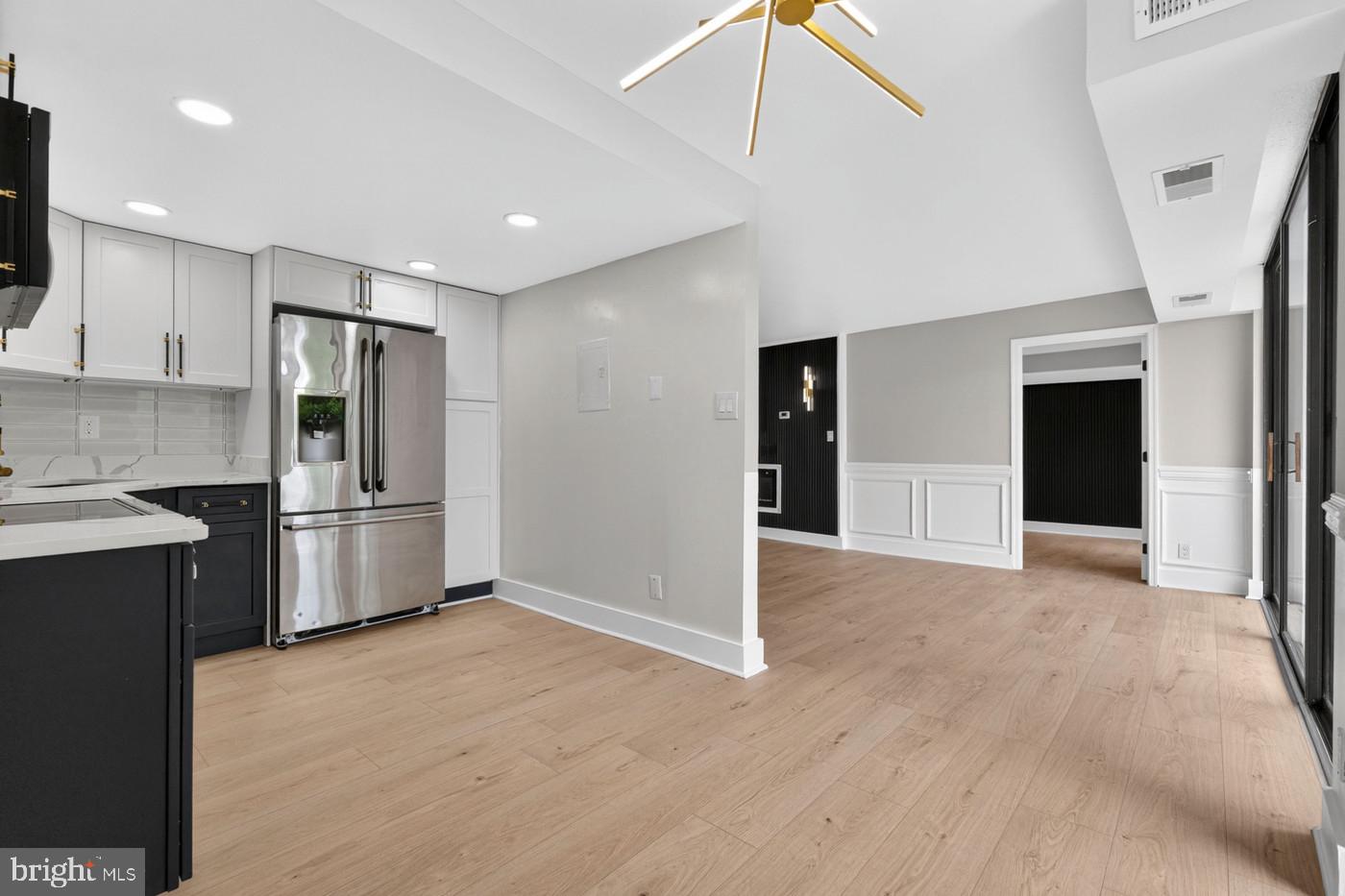 1401 North Rhodes Street, Unit 604 Arlington, VA 22209 - Photo 5 of 25 Open Concept Living/Dining/Kitchen