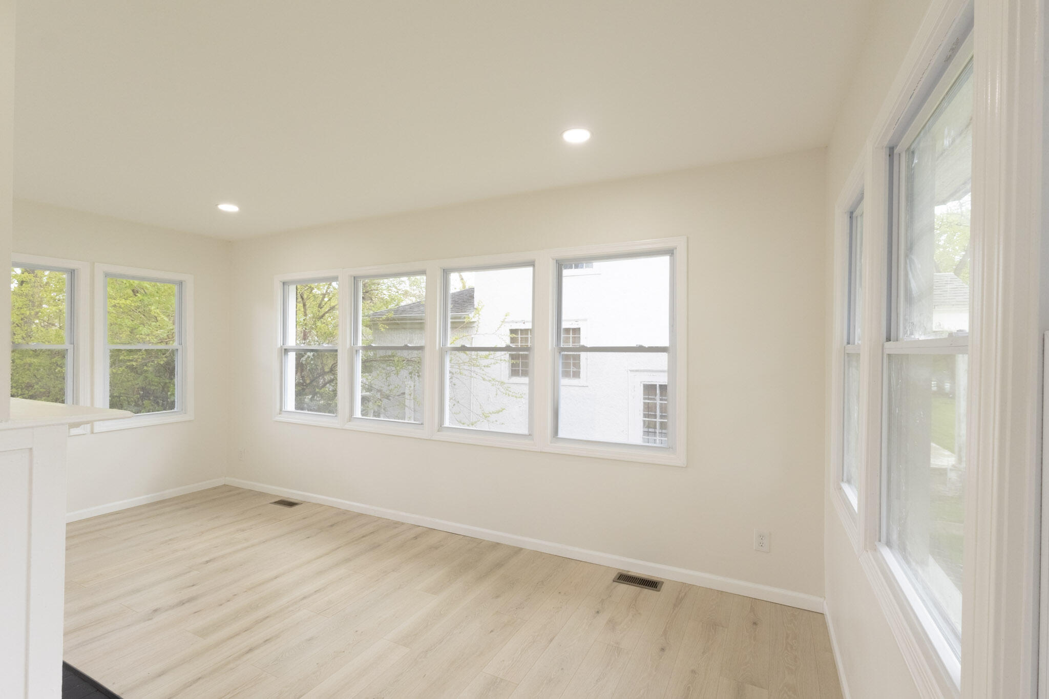 4409 Adams Street Gary, IN 46408 - Photo 6 of 21 2048x1365