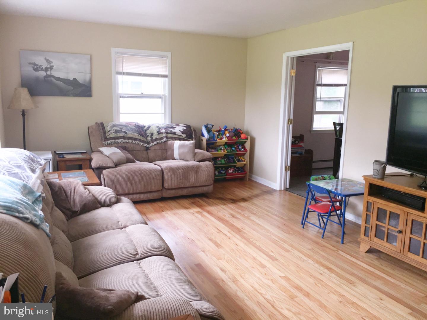 112 Blackwell Road Pennington, NJ 08534 - Photo 3 of 24