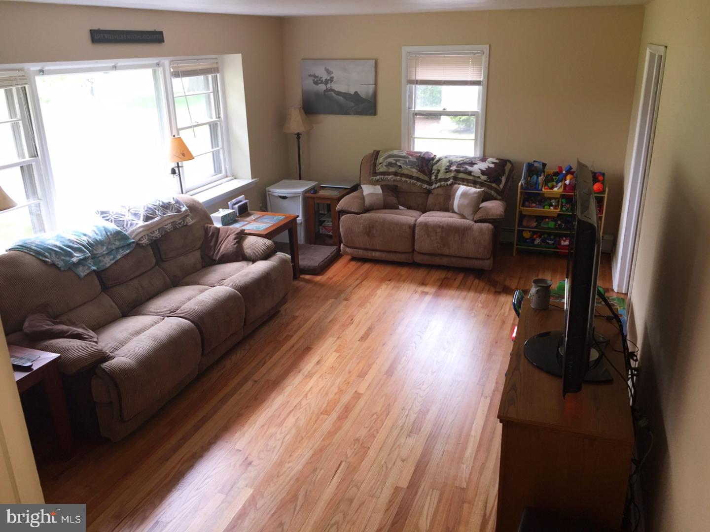 112 Blackwell Road Pennington, NJ 08534 - Photo 4 of 24