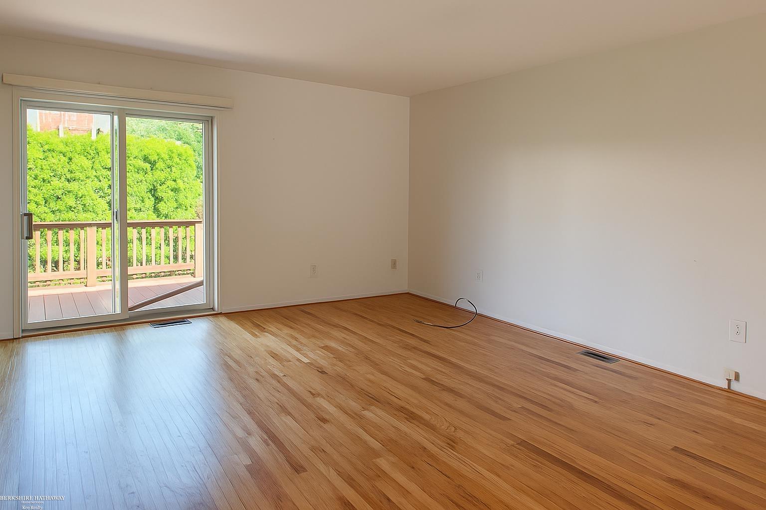 8755 Sterling Street Center Line, MI 48015 - Photo 2 of 8